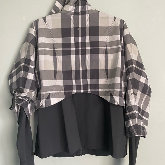 Lululemon Foxy Plaid Sidewalk Grey Fall Jacket. Sz12 - Picture 2 of 10
